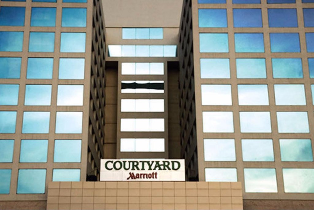 Фото Courtyard by Marriott Chennai