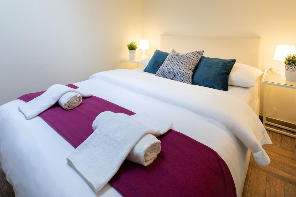 Фото Bright and Cozy Duplex Near City Center