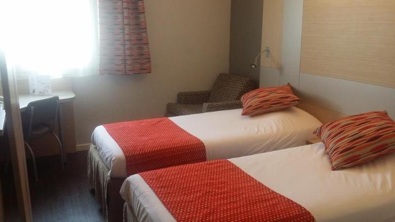 Фото Hotel Kyriad Marseille Palais Des Congres - Vélodrome