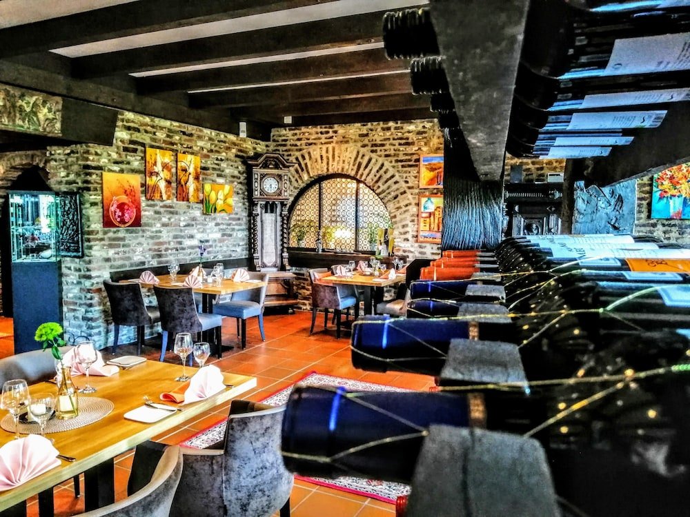 Фото Hotel Burg Wassenberg