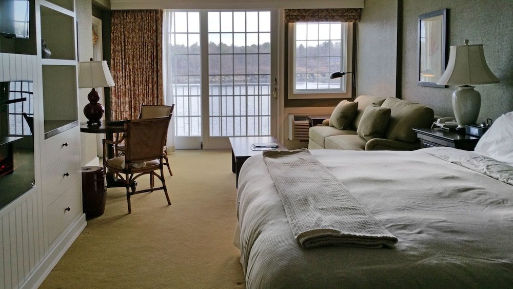 Фото Stage Neck Inn