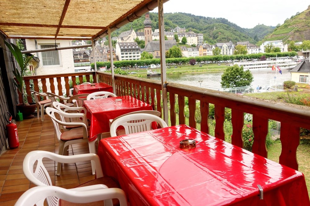 Фото Hotel Haus Sonnschein