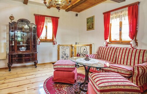 Гостиница Amazing Home in Zagreb With 3 Bedrooms, Wifi and Outdoor Swimming Pool