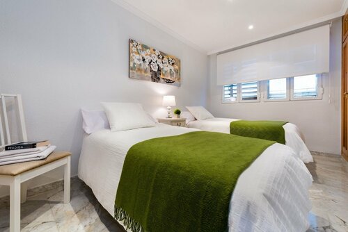 Гостиница Modern 3 Bd Aptm Close To the Cathedral.. Isabel la Catolica I в Гранаде