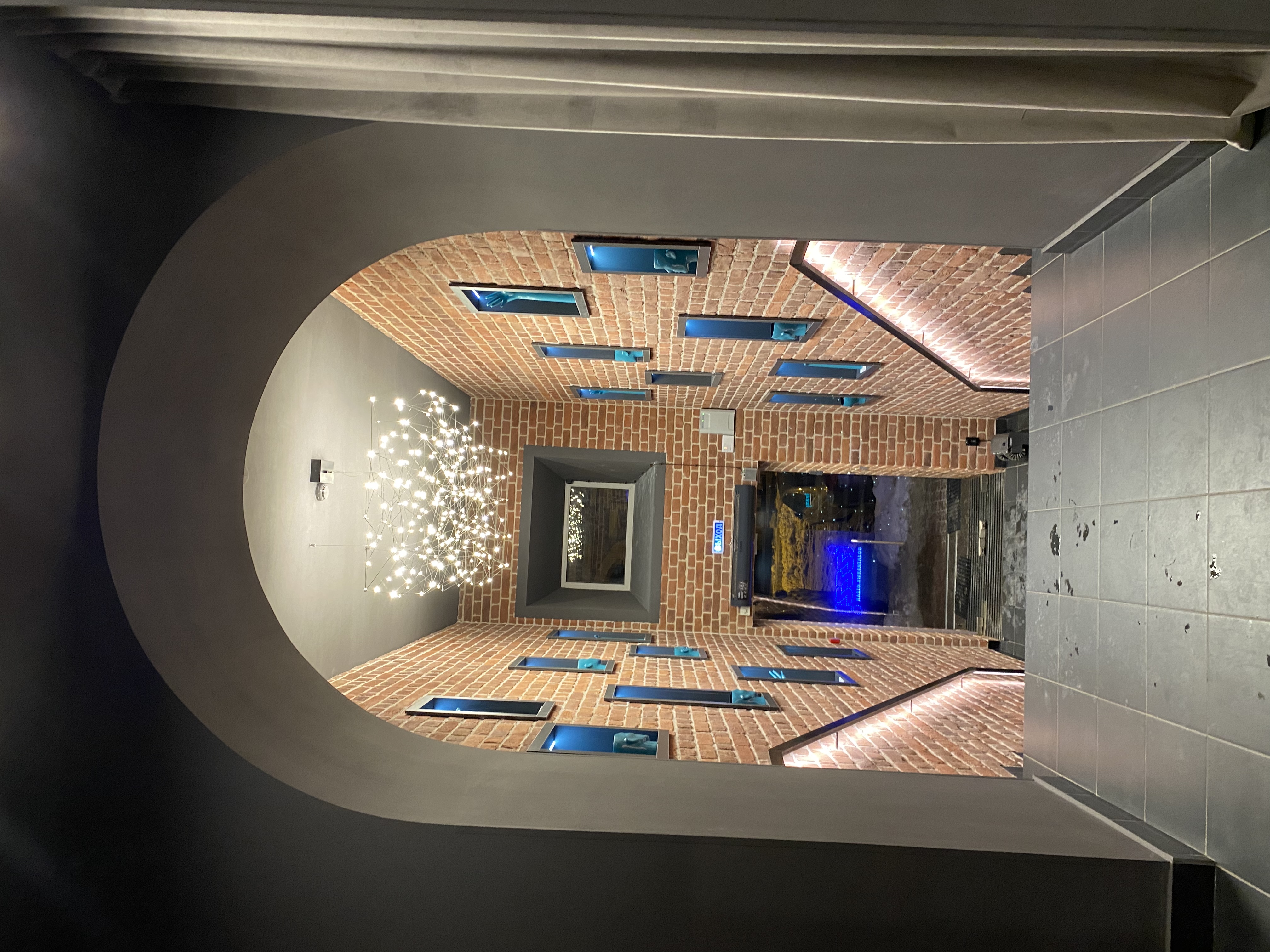 Фото Izzzi на Владимирской