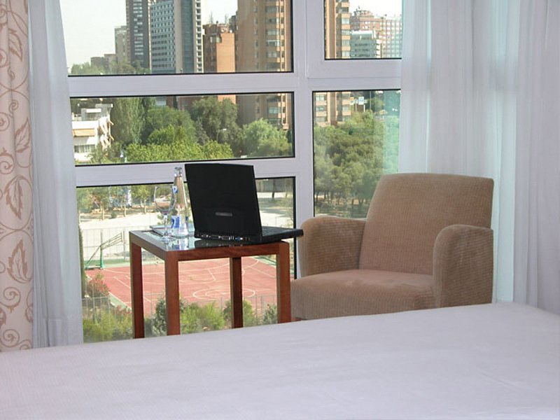 Фото Hotel Ilunion Pio XII