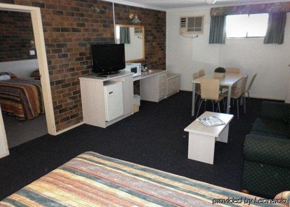 Фото The Gem Hotel