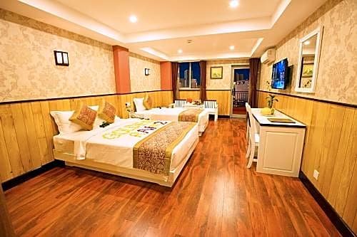 Фото Golden Rain 2