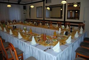 Hotel W Dobieszkowie (Lodz Voivodeship, Powiat Zgierski, Stryków, Ługi), hotel