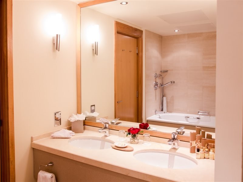 Фото Park City Grand Plaza Kensington