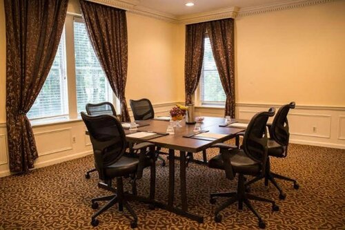 Гостиница The Grand Summit Hotel в Саммите