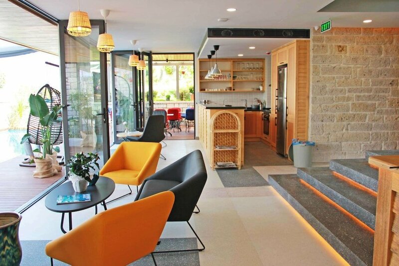 Гостиница Yerli Otel Alacati в Чешме