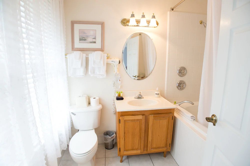 Фото Watergarden Inn at the Bay