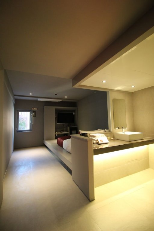 Фото Hongdae Bobo Hotel