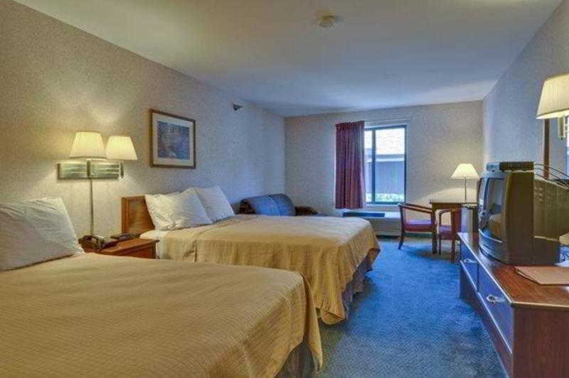 Фото Best Western Plaza Hotel Saugatuck