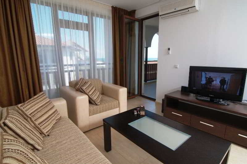 Фото Arena Aparthotel