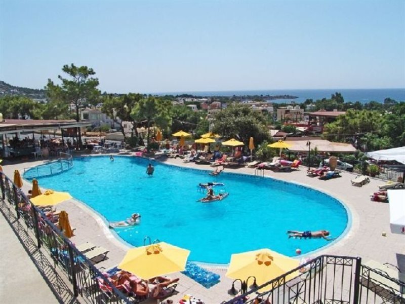 Фото отеля 2