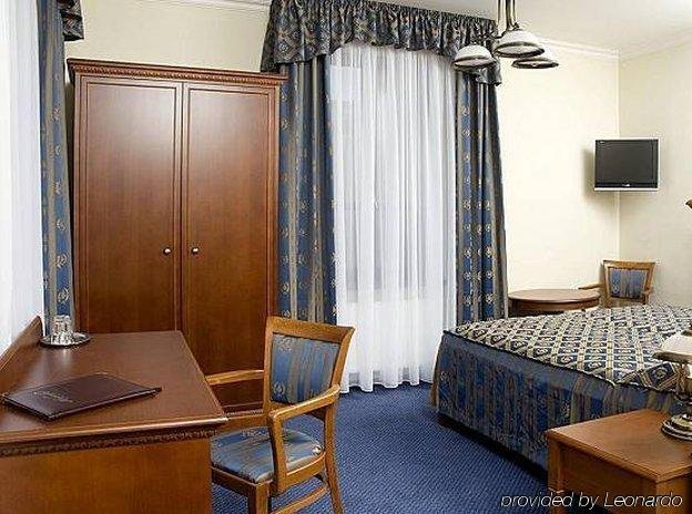 Фото Hotel Arkada