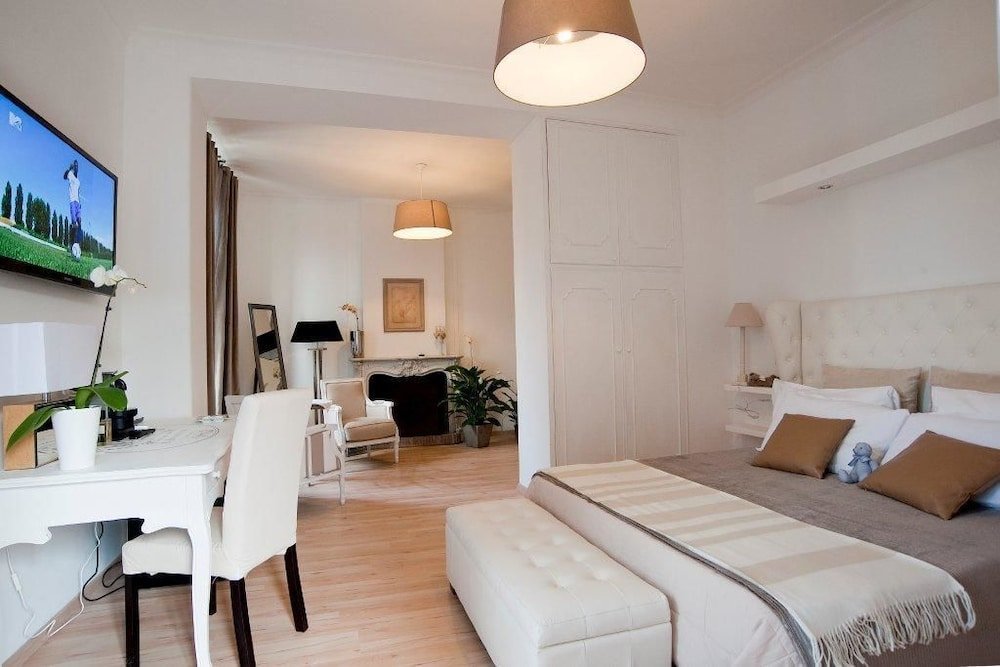 Фото Iulia Guest House