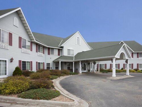 Гостиница GrandStay Hotel & Suites