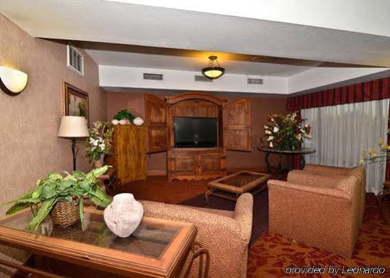 Фото Comfort Inn I-10 West at 51st Ave