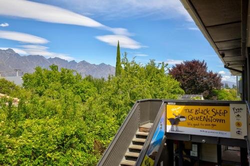 Фото The Black Sheep Backpackers