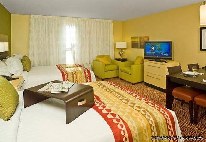 Фото TownePlace Suites by Marriott Gilford