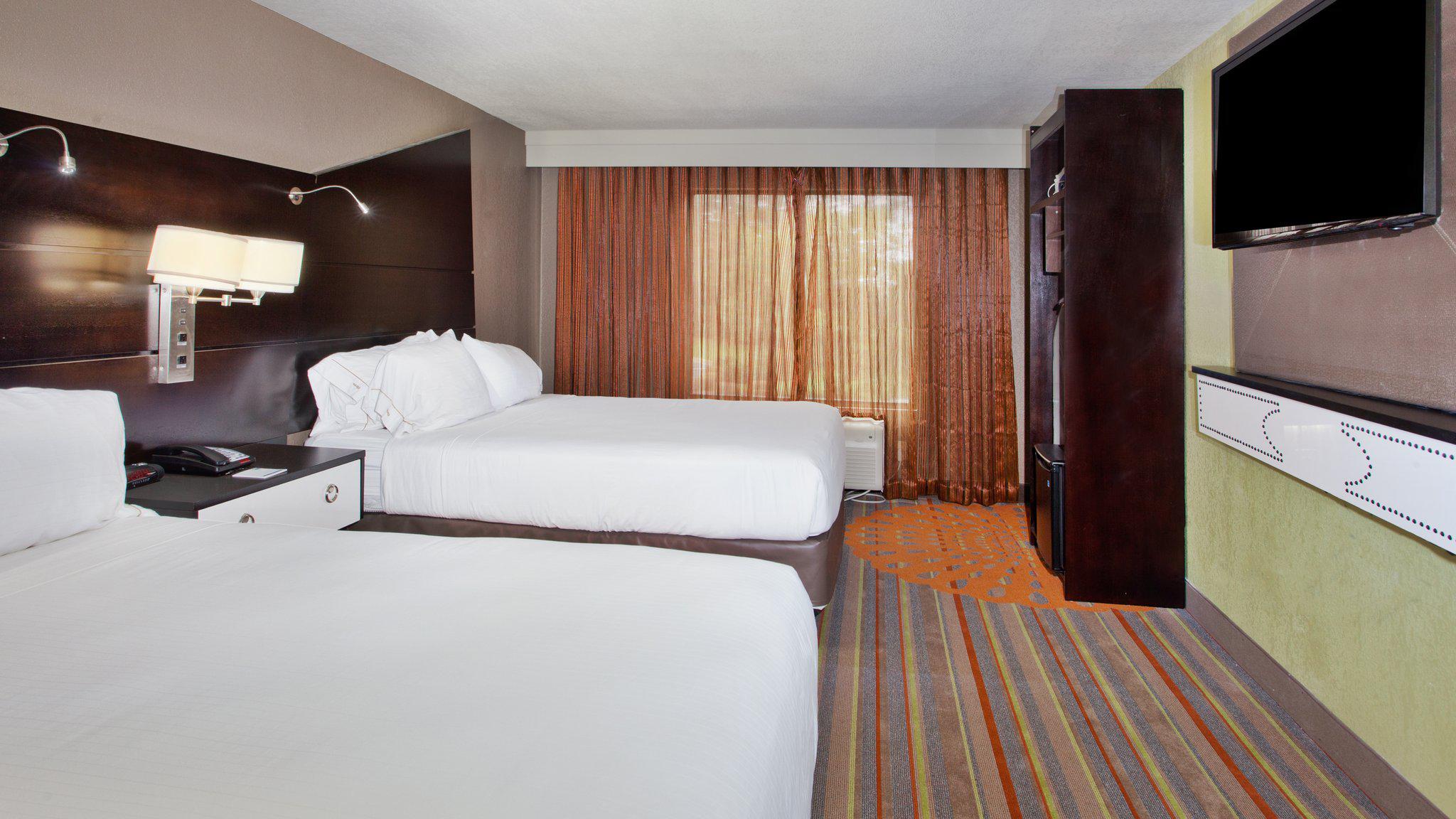 Фото Holiday Inn Express Atlanta Galleria - Ballpark Area, an Ihg Hotel