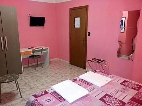 Фото Roxena House