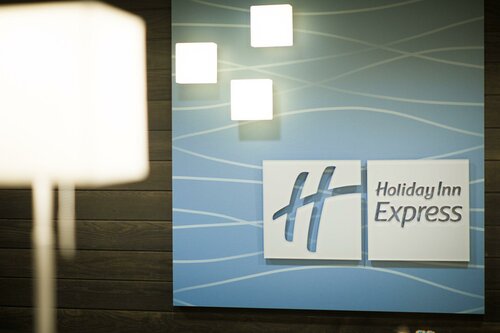 Гостиница Holiday Inn Express And Suites Madison Centra в Мэдисоне