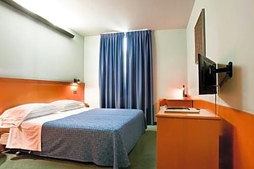 Фото Hotel Gardenia