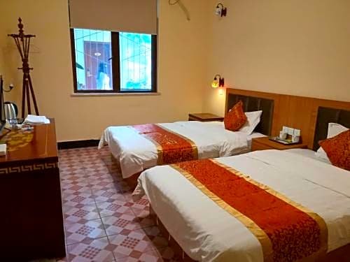 Фото Holly's Hostel Chengdu