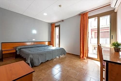 Фото Marisol Hotel