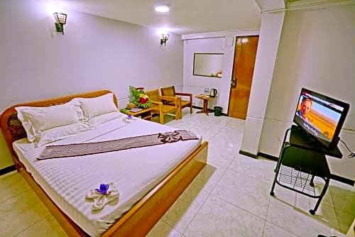 Фото Taim Phyu Hotel