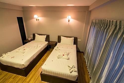 Фото Sky View Hotel