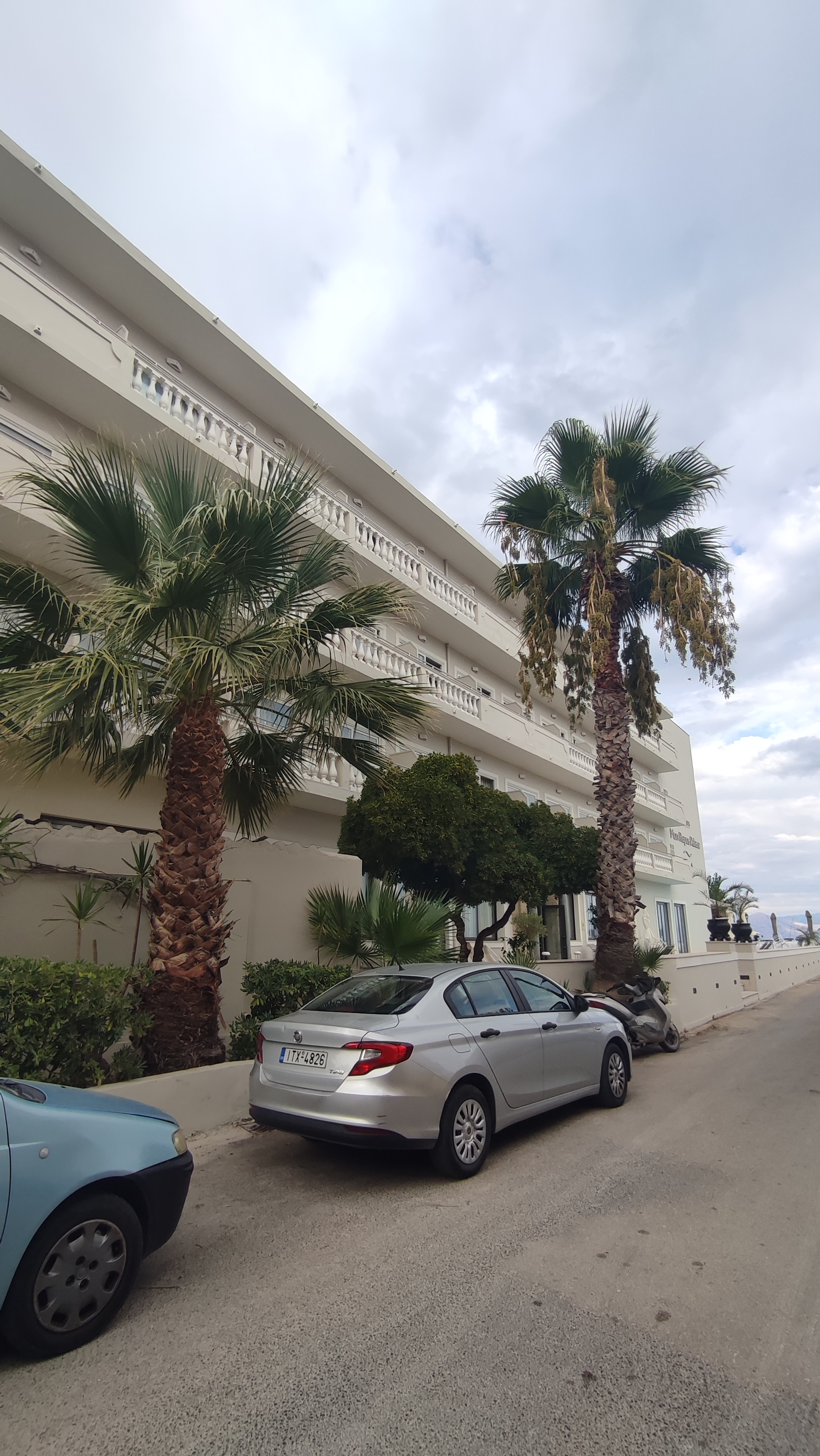 Фото Mon-Repo Suites