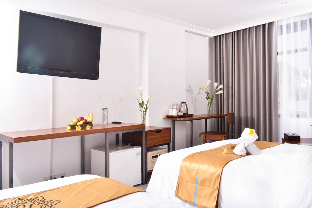 Фото Metro Park View Hotel Kota Lama Semarang