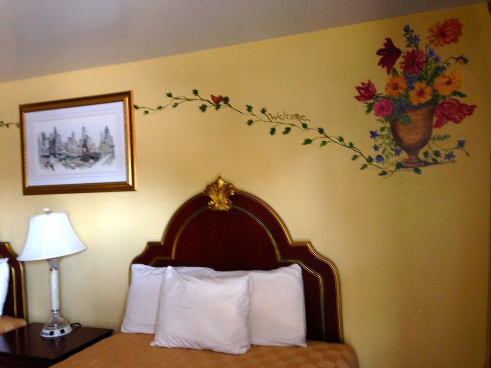 Фото Americas Best Value Inn The Legends Inn