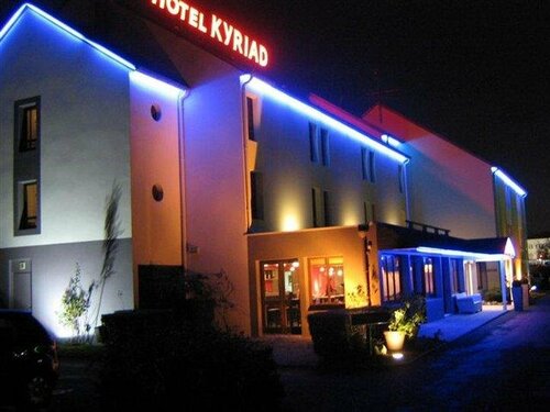 Гостиница Hotel Kyriad Tours Sud - Chambray lès Tours