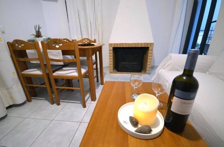 Фото Koukounari Apartments