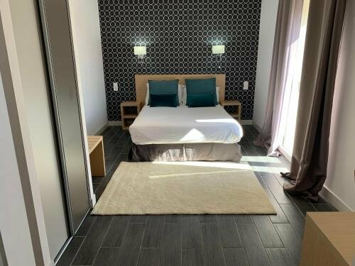 Гостиница Hôtel Le Mistral в Порто-Веккио