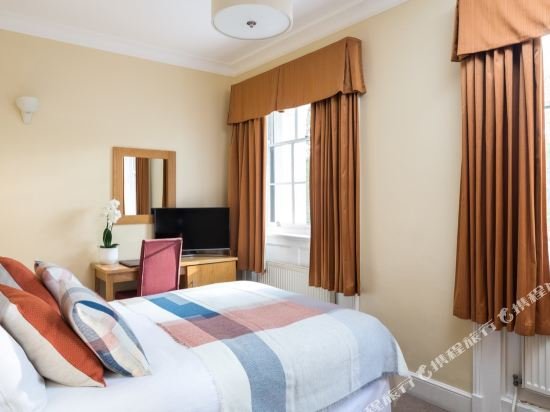 Фото Goodenough Club