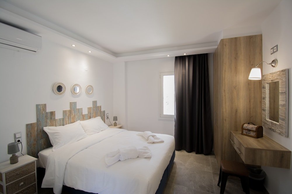 Фото Semes Luxury Apartments by Estia