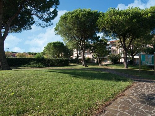 Апартаменты Sun Drenched Residence with Pool in Rosolina Mare