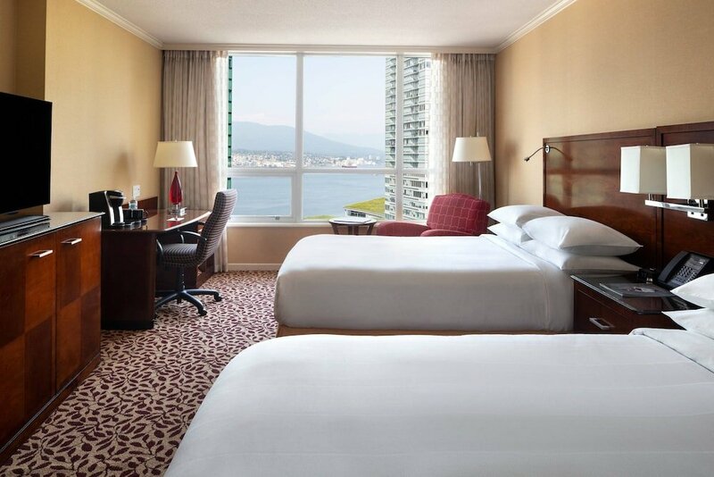 Гостиница Vancouver Marriott Pinnacle Downtown Hotel в Ванкувере