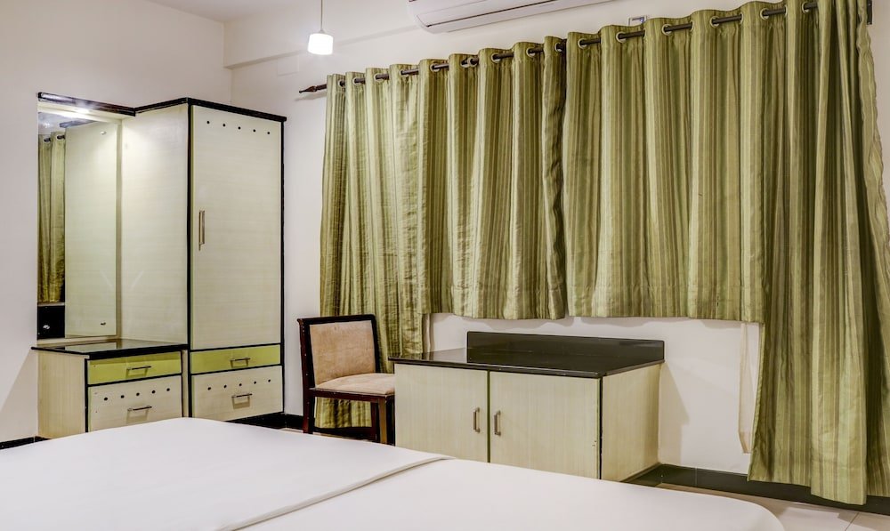 Фото Lazdana Hotel Bangalore