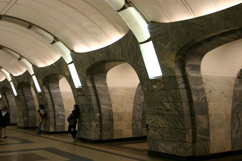 metro Chkalovskaya (Moscow, Zemlyanoy Val Street), metro station