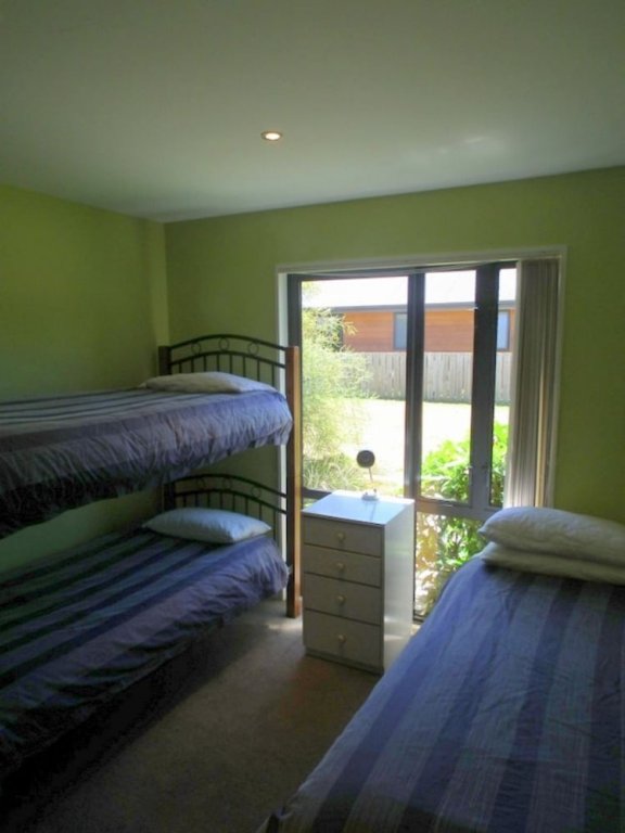 Фото 4 Tarndale Place