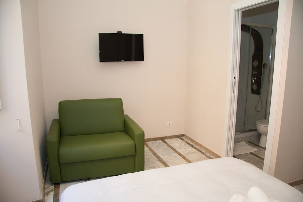 Фото San Peter Lory's House