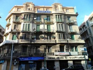 Хостел Triomphe Hostel